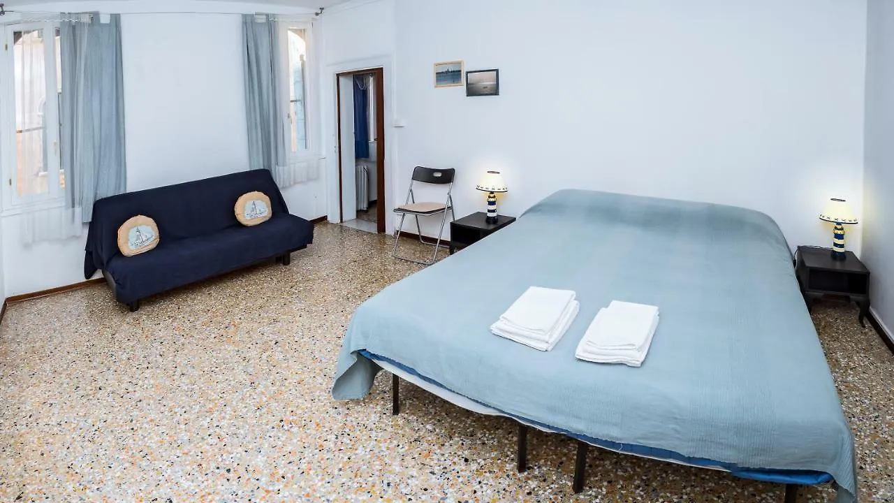 A la Pescarìa Studios Venecia Apartamento
